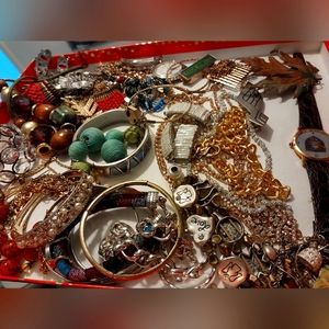 Box full of random jewelry